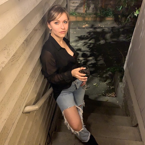 Meet your Posher, Angelina - Picture 1 of 1